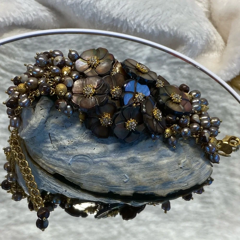 Beautiful Floral Faux Pearl Bracelet Gold Tone 7-8 3/4 Bohemian Style Rhinestone